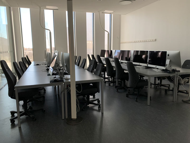 Datorsalen i Radix är tom.