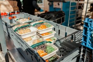 Närbild på de olika matlådorna.