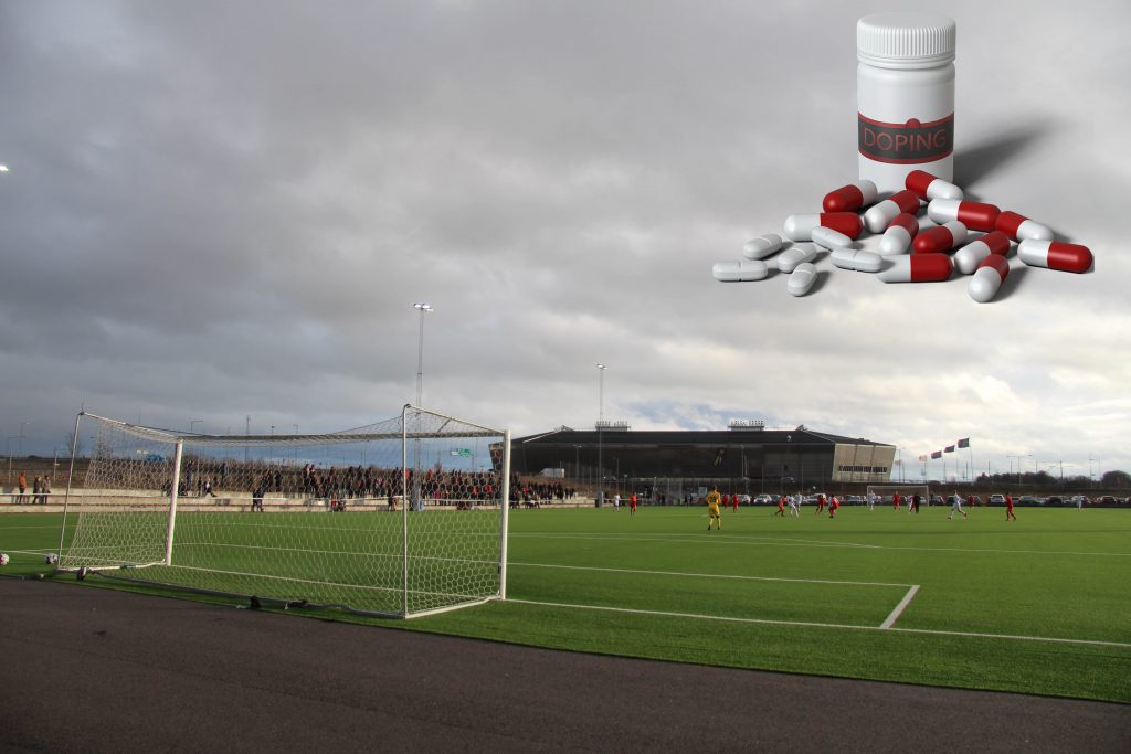 Bild över Gasten när Kalmar FF spelar. Dopingpiller inlagt uppe i högra hörnet