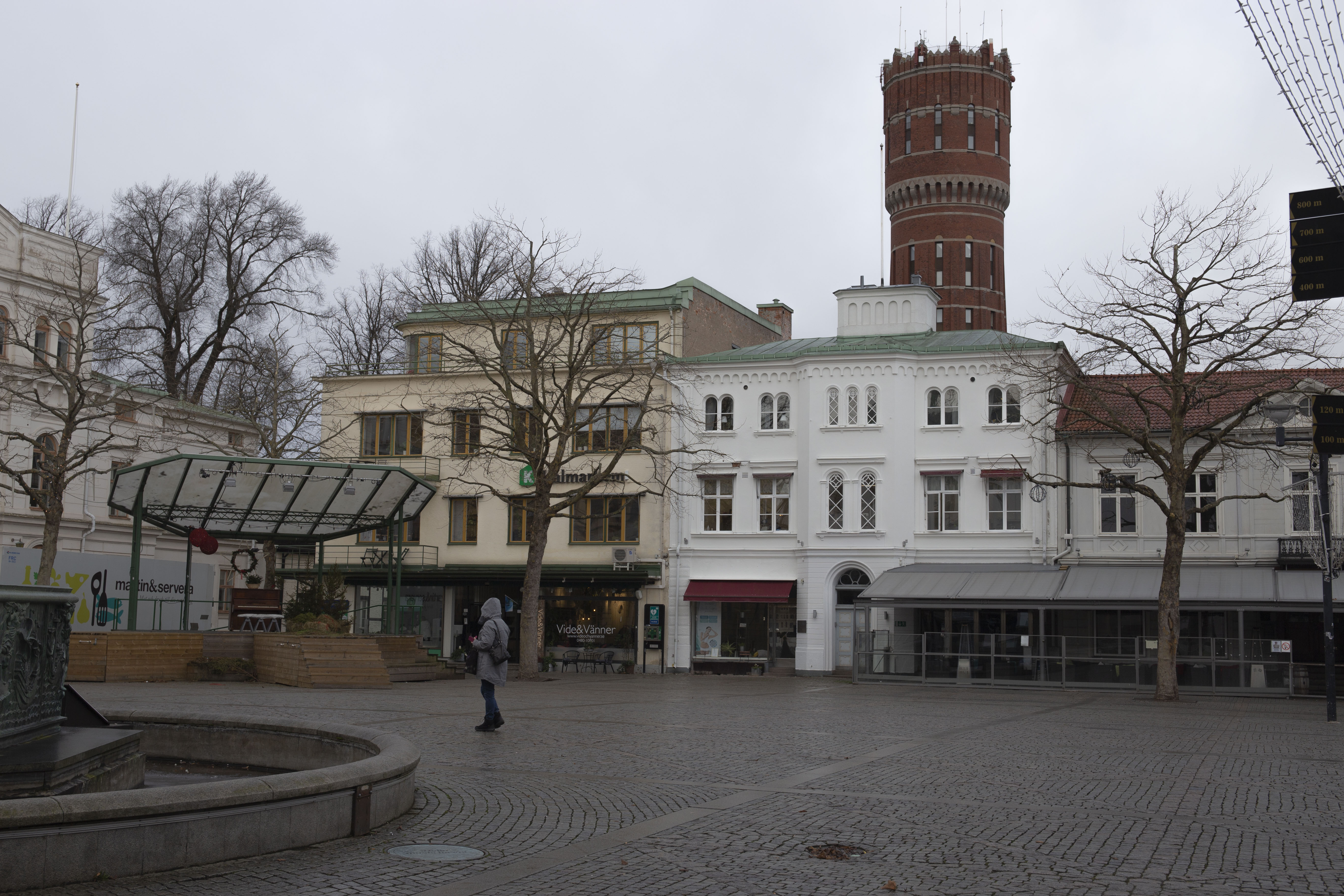 Larmtorget i Kalmar. Vattentornet syns i bakgrunden.