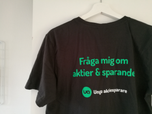 T-shirt med Unga aktiesparares logga