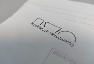 IVO loggan på papper