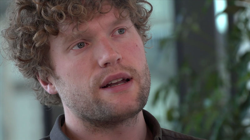 Närbild på Filip Sjöström