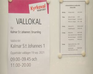 Anslagstavla utanför Sankt Johannes kyrkan i Kalmar. Bild: Sabrina Kindgren