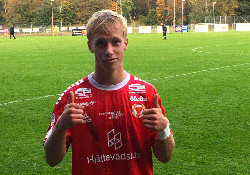 Alex Mortensen, fotbollsspelare