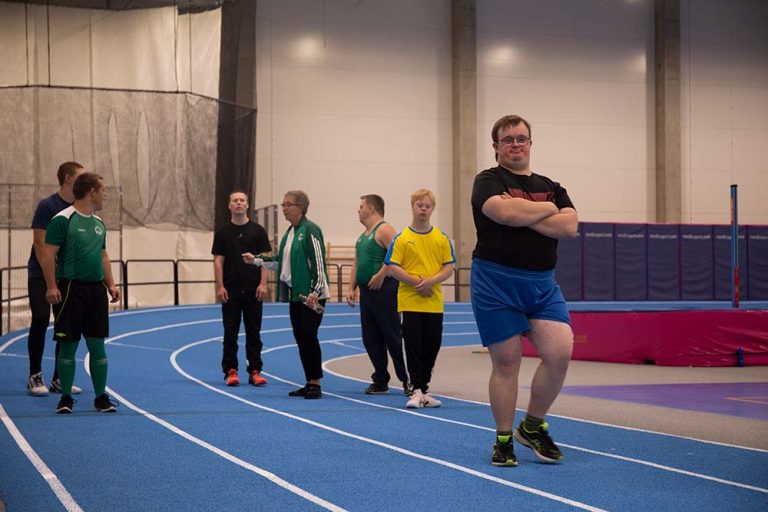 Människor på springspår