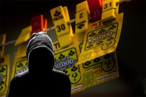 silhuett av praktikanten med lotter i bakgrunden.